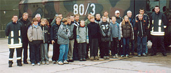 Gruppenbild der Jugendkrfte mit Kameraden
