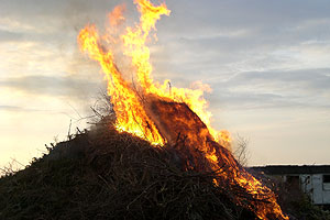 Traditions-/Osterfeuer - 2009